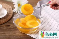 黄桃罐头保质期多久 吃黄桃罐头需要注意什么