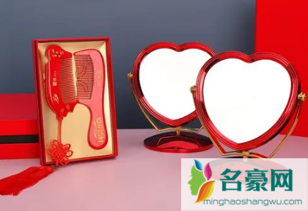 结婚拿镜子必须要男孩吗1