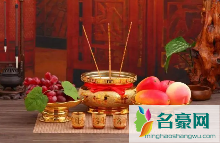 2023清明上坟的供品是否可以拿回家吃3